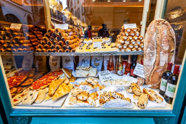 Bergamo Italy February 2020 Beautiful Showcase Store Traditional Italian Sweets — Stock Photo, Image