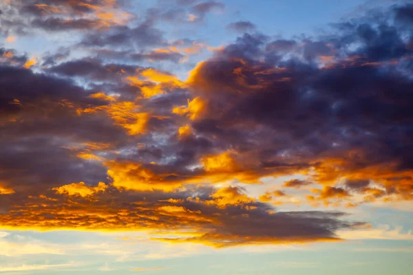 Ljus Solnedgång Himmel Som Bakgrund — Stockfoto