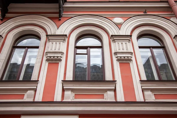 Petersburg Rosja Czerwca 2020 Fragment Fasady Budynku Przy Ulicy Rubinsteina — Zdjęcie stockowe