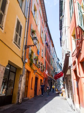 Güzel, Fransa, 8 Ekim 2019. Eski kasabadaki caddenin mimari topluluğunun bir parçası..