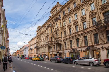 St. Petersburg, Rusya, 13 Temmuz 2020. Tarihi binalar için tipik bir mimari yapı..