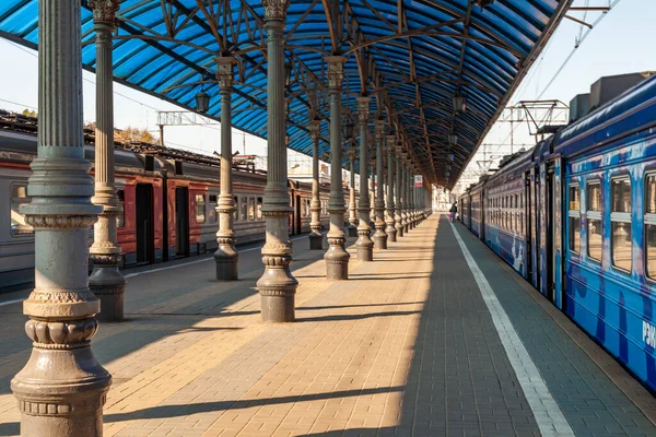 Moscow Russia September 2020 Suburban Electric Train Stopped Platform Yaroslavl — Stock Photo, Image