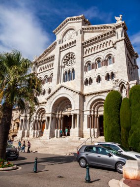 Monte-CARLO, Monako, 10 Ekim 2016. Bir katedralin ana cephesi (Aziz Nikolay Katedrali)