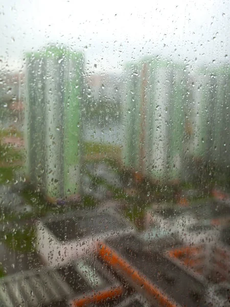 Wet Glass Drops Rain View Street Buildings Focus Drops — Stock Photo, Image