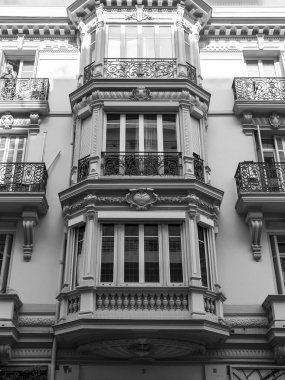 Monte Carlo, Monako, 13 Ekim 2019. Şehir mimari topluluğunun tipik ayrıntıları.