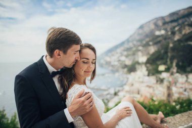 Genç bir çift İtalya 'da eğleniyor.. 