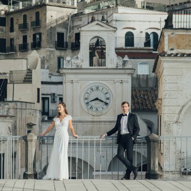 Genç bir çift İtalya 'da eğleniyor.. 