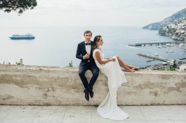 Genç bir çift İtalya 'da eğleniyor.. 