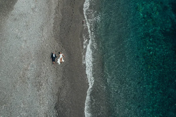 Young wedding couple having fun Time  in Italy. — Stock Photo, Image