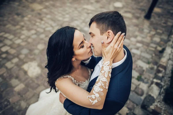 Fechar Vista Retrato Jovem Alegre Casal Recém Casado — Fotografia de Stock