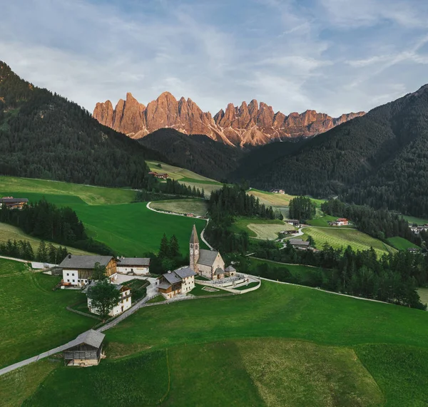 Beautiful Village Alps Santa Magdalen Dolomites Background Sunset Mountains Italy — Stockfoto