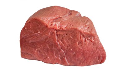 Beyaz arka planda bir parça çiğ et.