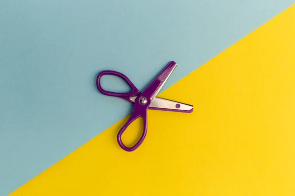 Top View Scissors Cutting Paper Line — Stock Photo, Image