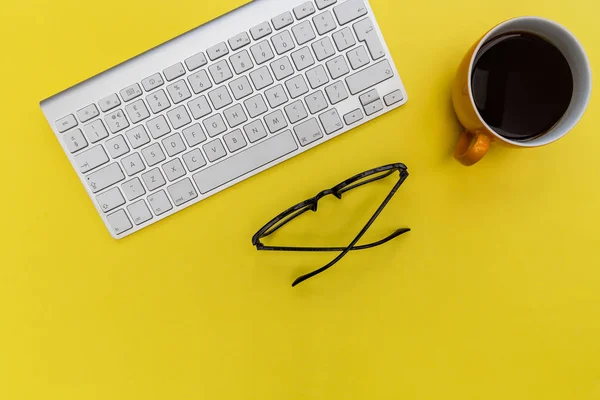 Minimal Office Workplace View Computer Keyboard Bright Yellow Background — Stock Photo, Image