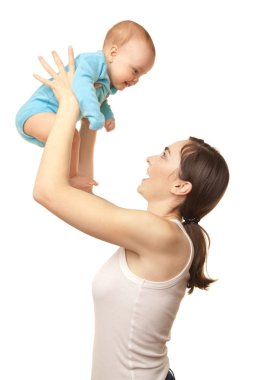 Resim üzerinde beyaz izole mutlu güzel annem holding şirin bebek ve sahip eğlenceli.
