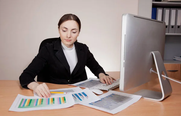 Businesswoman Black Jacket Financial Report Working Office — Stock Photo, Image