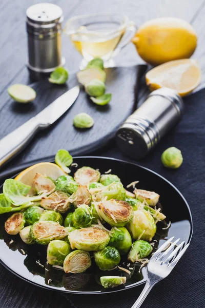 Homemade Roasted Brussel Sprouts Parmesan Cheese Lemon Salt Pepper Black — Stock Photo, Image