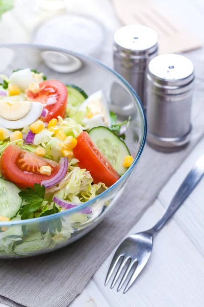 Fresh Spring Salad Vegetables White Wooden Table Morning Breakfast — Stock Photo, Image