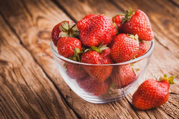 Strawberries Bowl Fresh Nice Strawberries Wooden Table — Stock Photo, Image