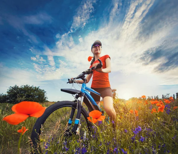 Happy Woman Riding Bicycle Blooming Poppy Meadow — Stock Photo, Image