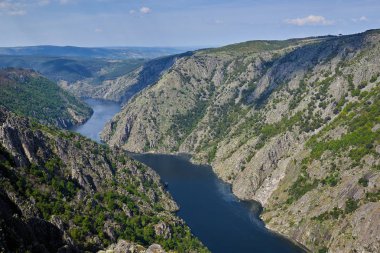 Yukarıdaki Sil Canions