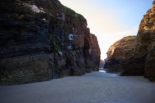 Vistas desde la arena en la playa de las catedrales —  Fotos de Stock