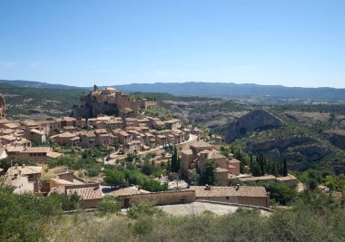 Huesca, İspanya'daki Alquezar köyü