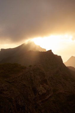 Tenerife volkanik kaya dağları, Kanarya Adaları, İspanya