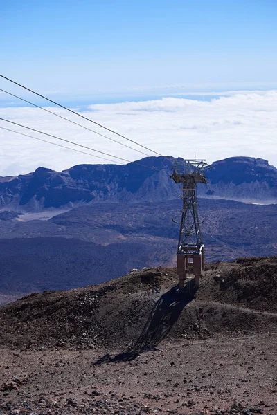 Torre de teleférico en la montaña del Teide en Tenerife, España — Foto de Stock