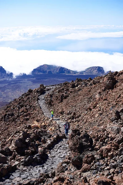 Sendero en la montaña del Teide en Tenerife, España —  Fotos de Stock