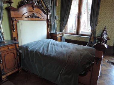 Köln Drachenburg Kalesi'ndeki yatak odasının iç görünümü, Almanya