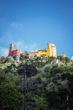 Sintra bir dağda Pena Sarayı, Portekiz
