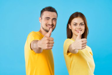 Stüdyoda imzası olan güzel bir çift. 