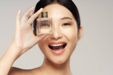 Genç ve güzel bir kadın