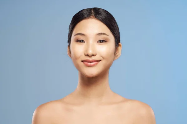 Studio Shot Young Asian Woman Isolated Blue — Stock Photo, Image