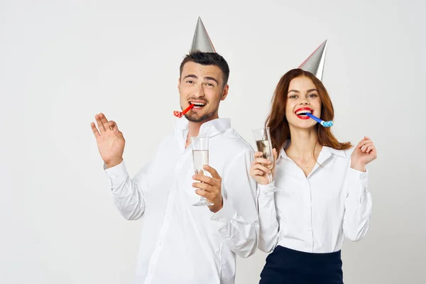 Portrait Jeune Beau Couple Célébrant Son Anniversaire Avec Champagne — Photo