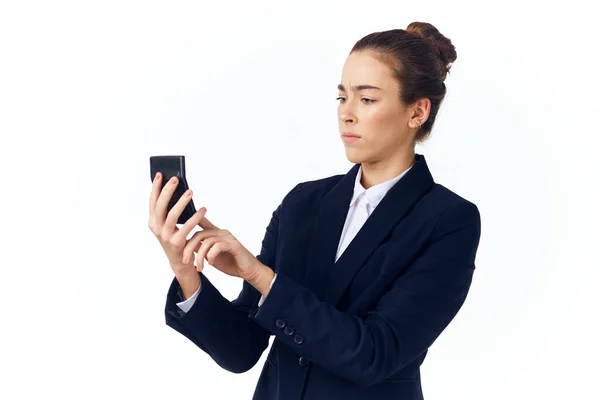 Joven Mujer Negocios Hermosa Sosteniendo Calculadora Aislada — Foto de Stock