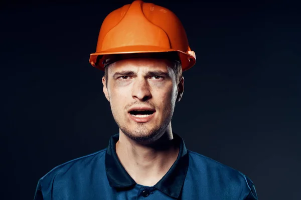 Tiro Estúdio Trabalhador Industrial Capacete Laranja — Fotografia de Stock