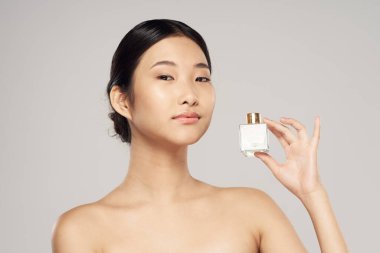 Genç ve güzel bir kadın