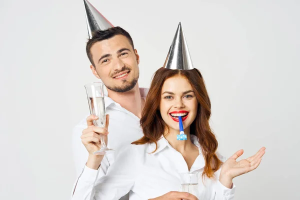 Portrait Jeune Beau Couple Célébrant Son Anniversaire Avec Champagne — Photo