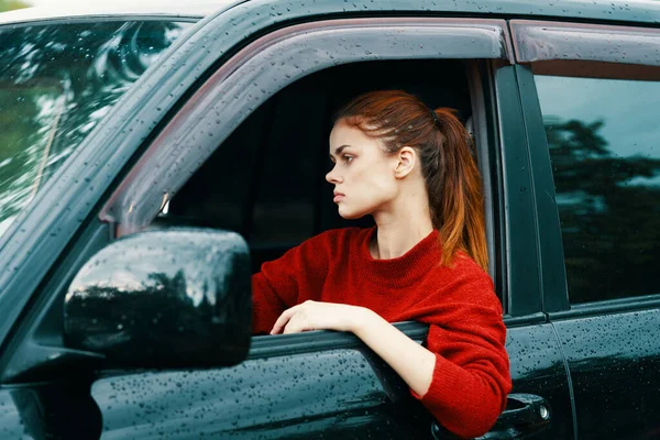 Jovem Bela Mulher Motorista Carro — Fotografia de Stock