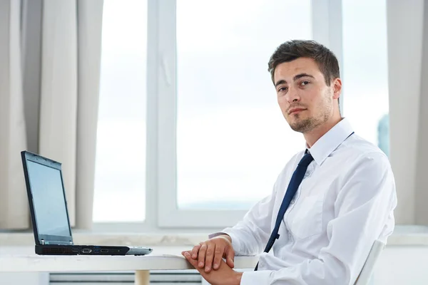 Young Businessman Working Office Looking Camera — Stock Photo, Image