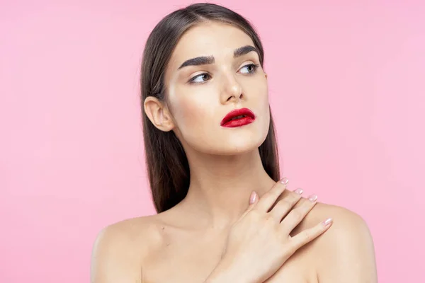 Retrato Una Joven Hermosa Mujer Con Lápiz Labial Rojo Los — Foto de Stock