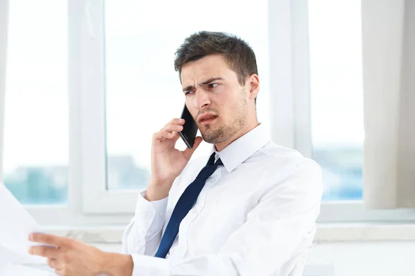 Emotional Businessman Talking Smartphone Office — Stock Photo, Image