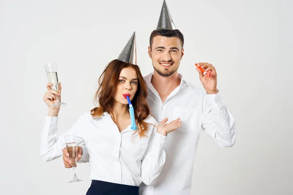 Portrait Jeune Beau Couple Célébrant Son Anniversaire Avec Champagne — Photo