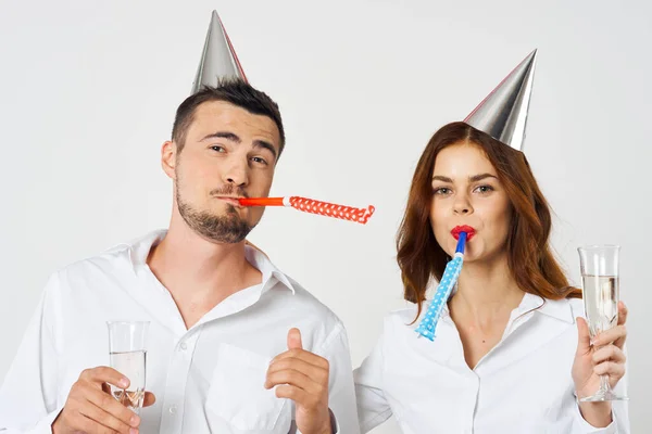 Porträt Eines Jungen Schönen Paares Das Geburtstag Mit Champagner Feiert — Stockfoto