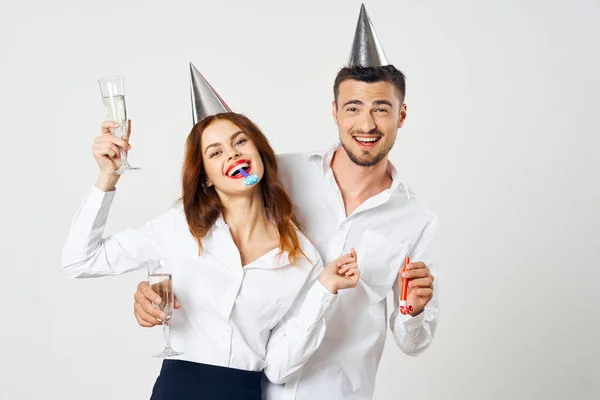 Portret Van Jong Mooi Paar Vieren Verjaardag Met Champagne — Stockfoto