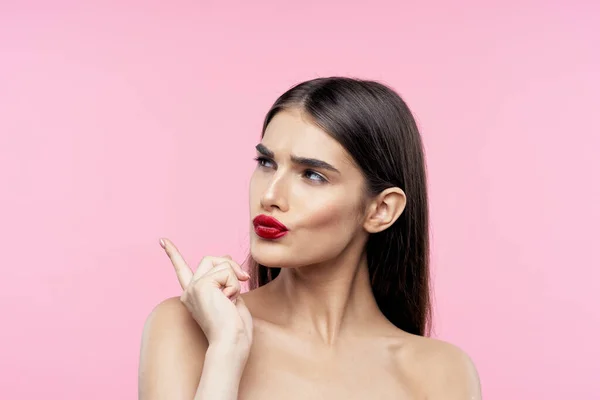 Joven Hermosa Mujer Apuntando Estudio — Foto de Stock