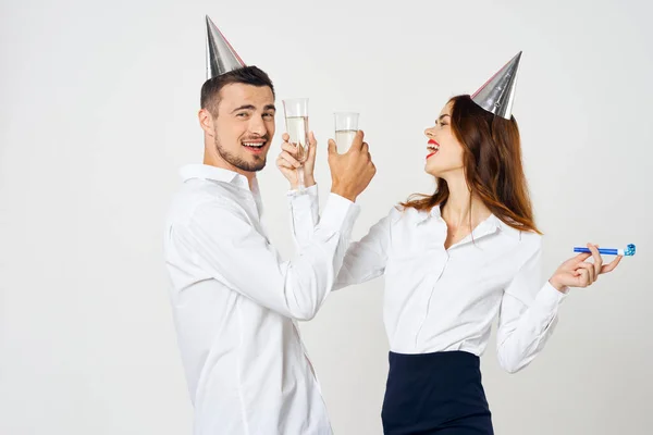 Retrato Jovem Belo Casal Celebrando Aniversário Com Champanhe — Fotografia de Stock