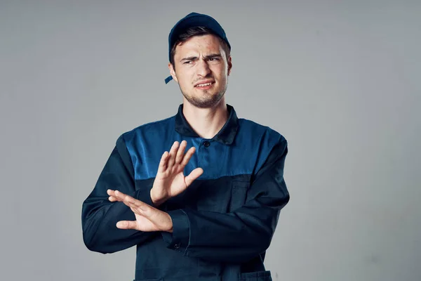 Studioaufnahmen Porträt Einer Jungen Hübschen Arbeiterin Die Aufhört Gestikulieren — Stockfoto